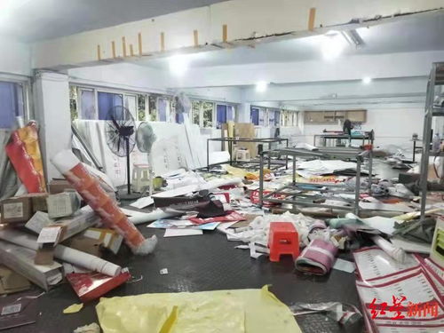 小区内传来机器噪音和 油墨味 街道办 已劝导印刷厂搬离小区